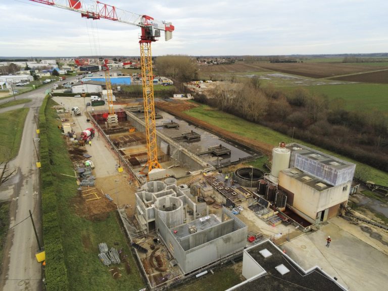 Vue aérienne du chantier de génie-civil